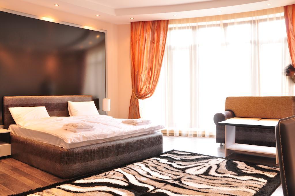Imperial Hotel Kişinev Dış mekan fotoğraf